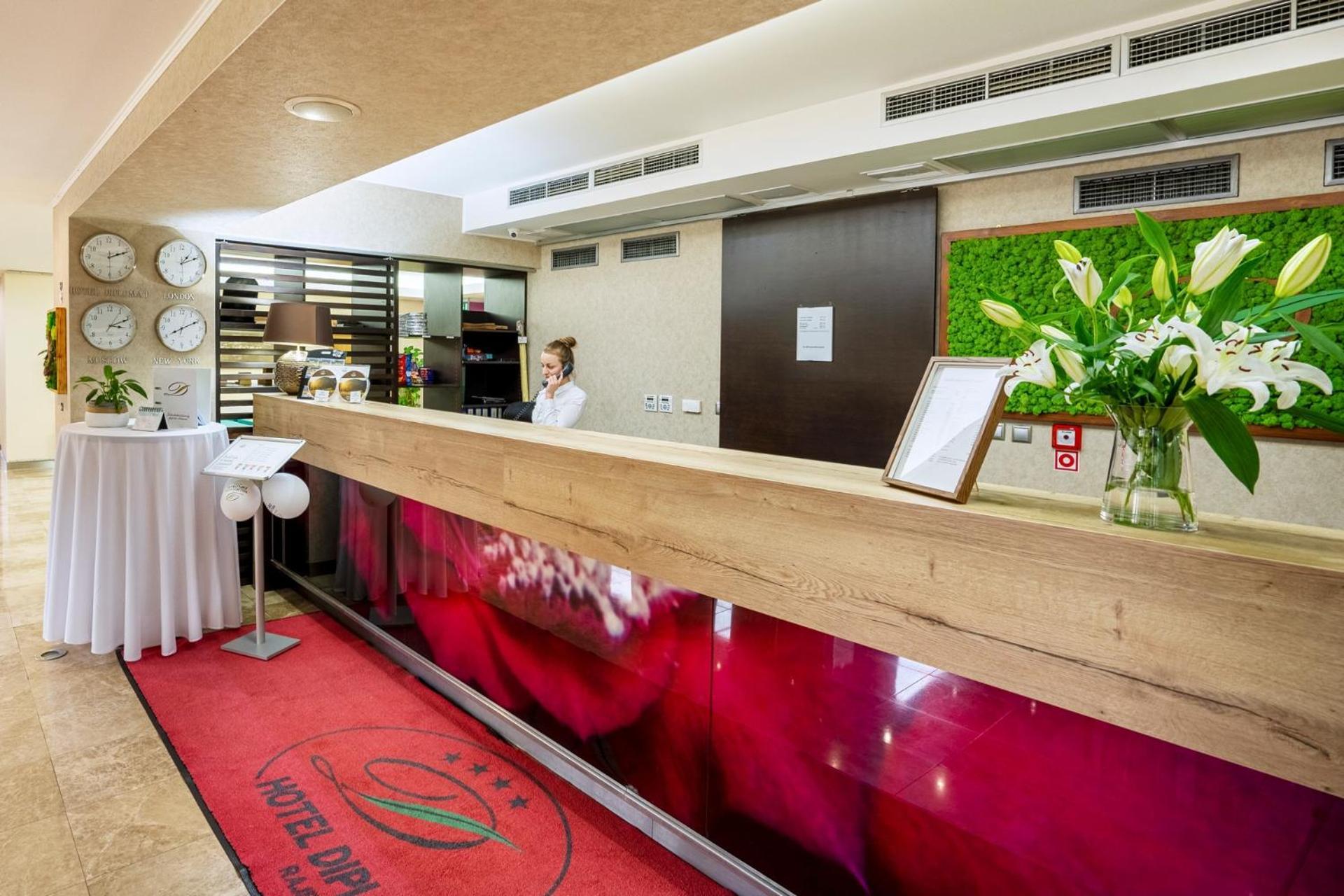Wellness Hotel Diplomat Rajecke Teplice Luaran gambar