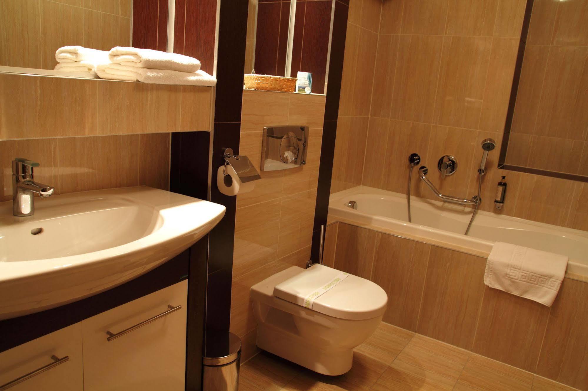 Wellness Hotel Diplomat Rajecke Teplice Luaran gambar