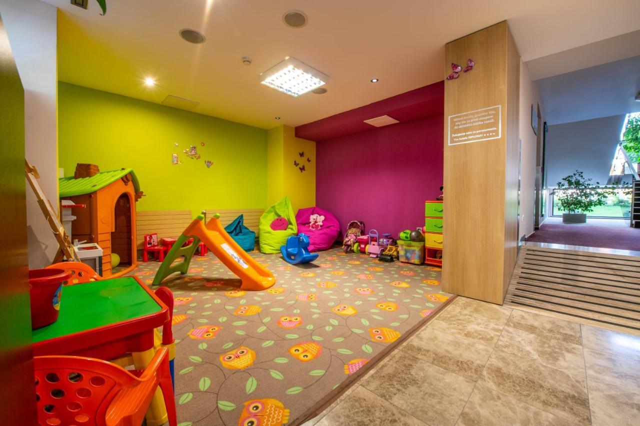 Wellness Hotel Diplomat Rajecke Teplice Luaran gambar